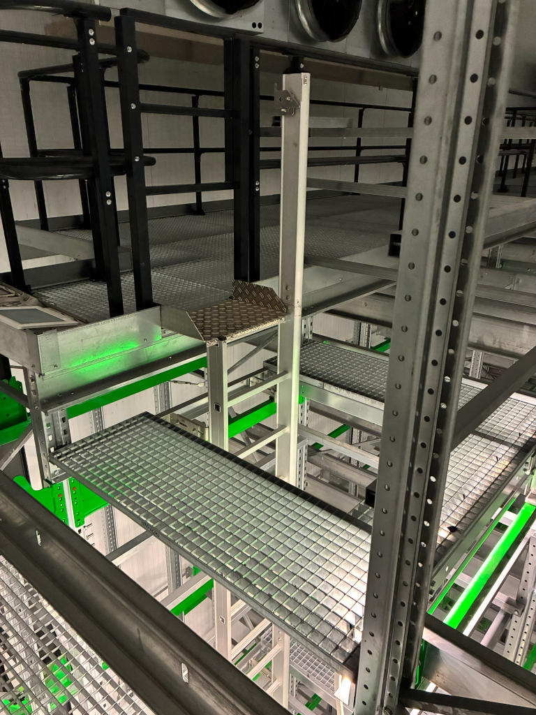 Access ladder to integrated cooler platform