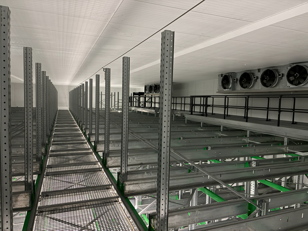 Integrated cooler platform